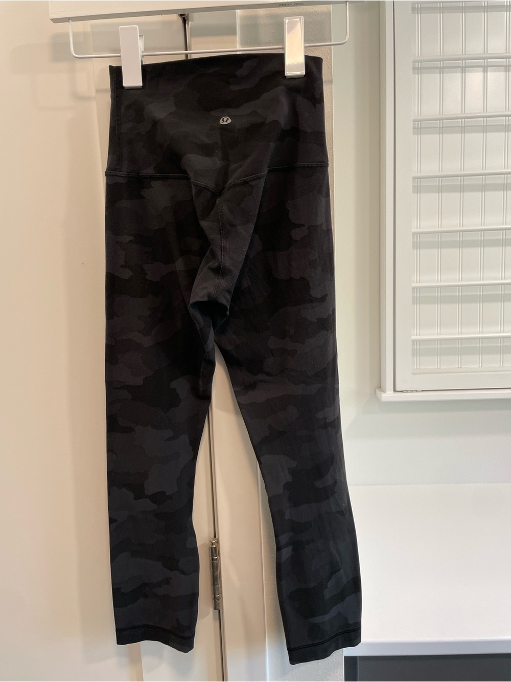 lululemon athletica Womens Capri Black Camo Align High-Rise Leggings